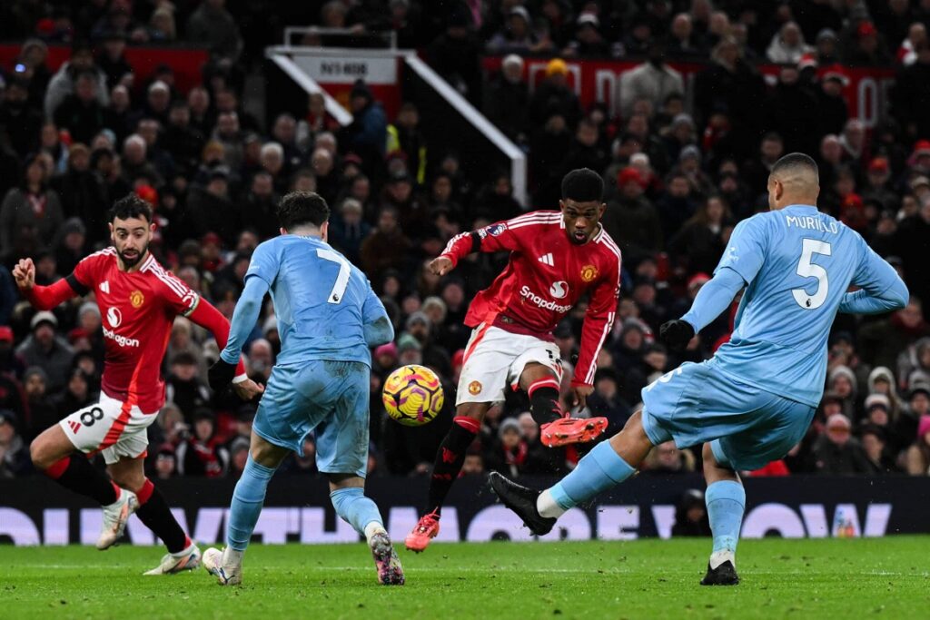 Soi kèo Nottingham vs Manchester United